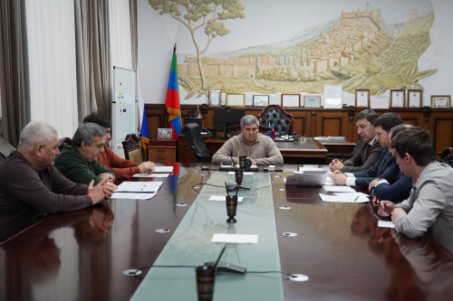 В Дербенте прошло совещание по вопросам переселения граждан из аварийного жилья